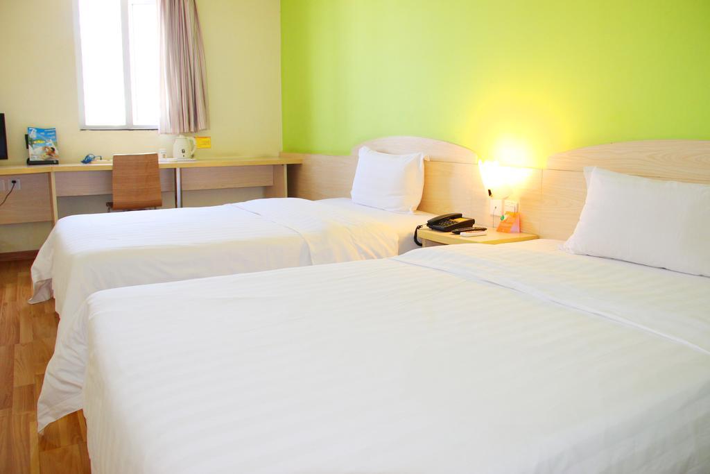 7Days Inn Premium Guangzhou Tianhe West Tiyu Road Subway Station 외부 사진