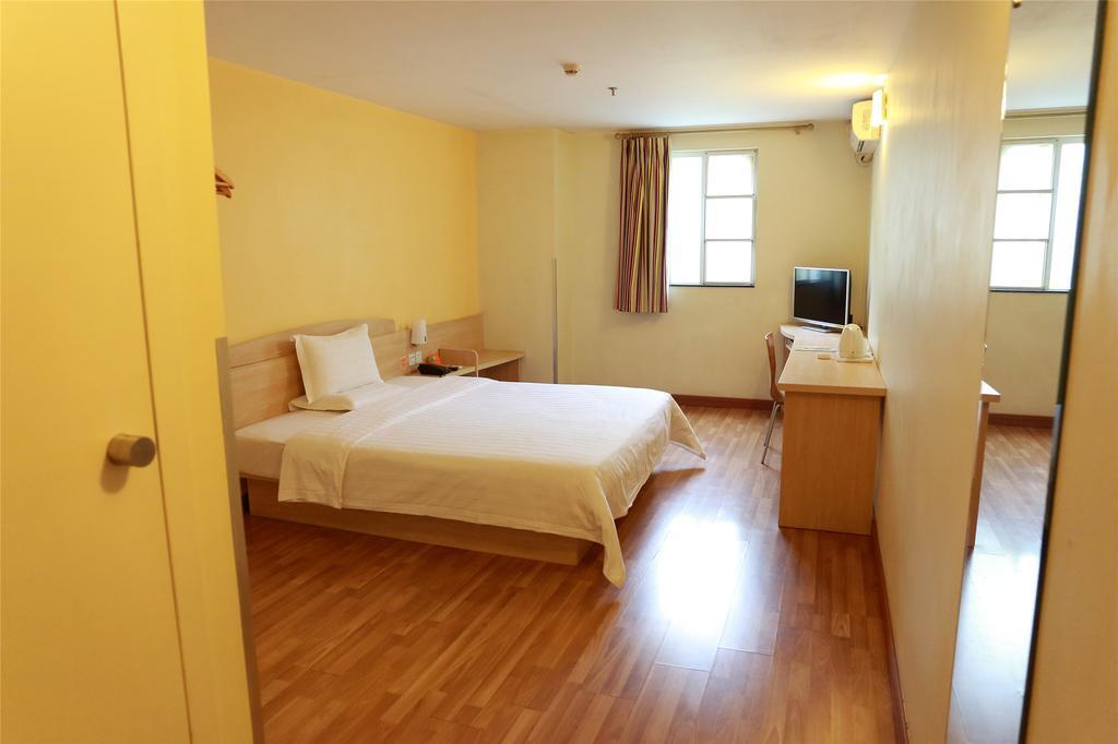 7Days Inn Premium Guangzhou Tianhe West Tiyu Road Subway Station 외부 사진